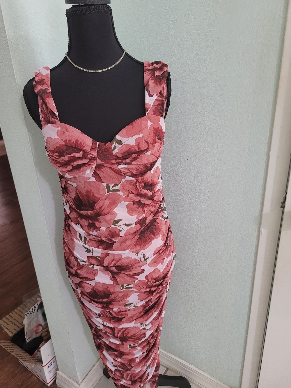Insight Pink Floral Ruched Mesh Bodycon Midi Dress XL Sweetheart Neck Cocktail